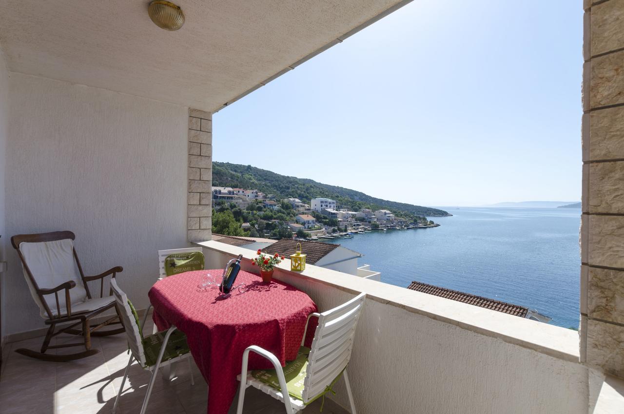Apartments Ante Vinišće Exterior foto